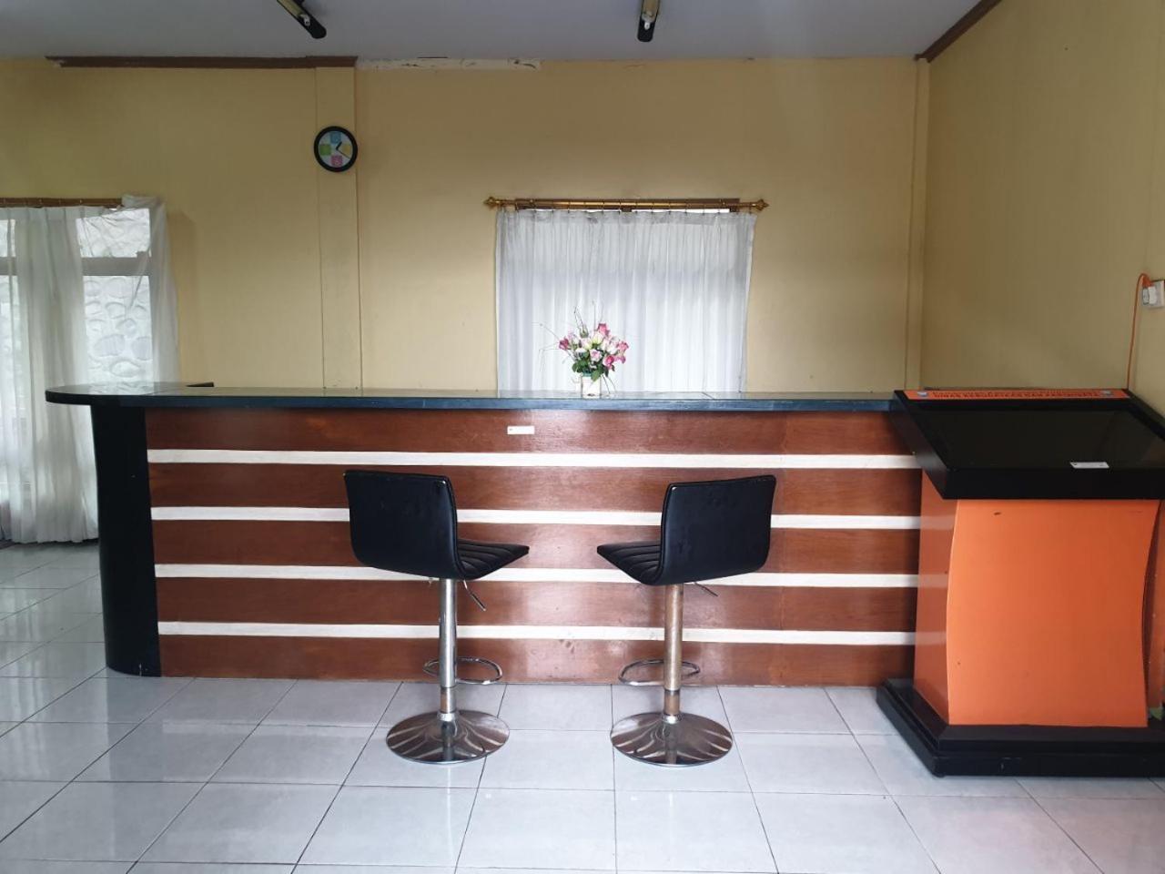 Bromo Holiday Guest House Ngadisari Exterior foto